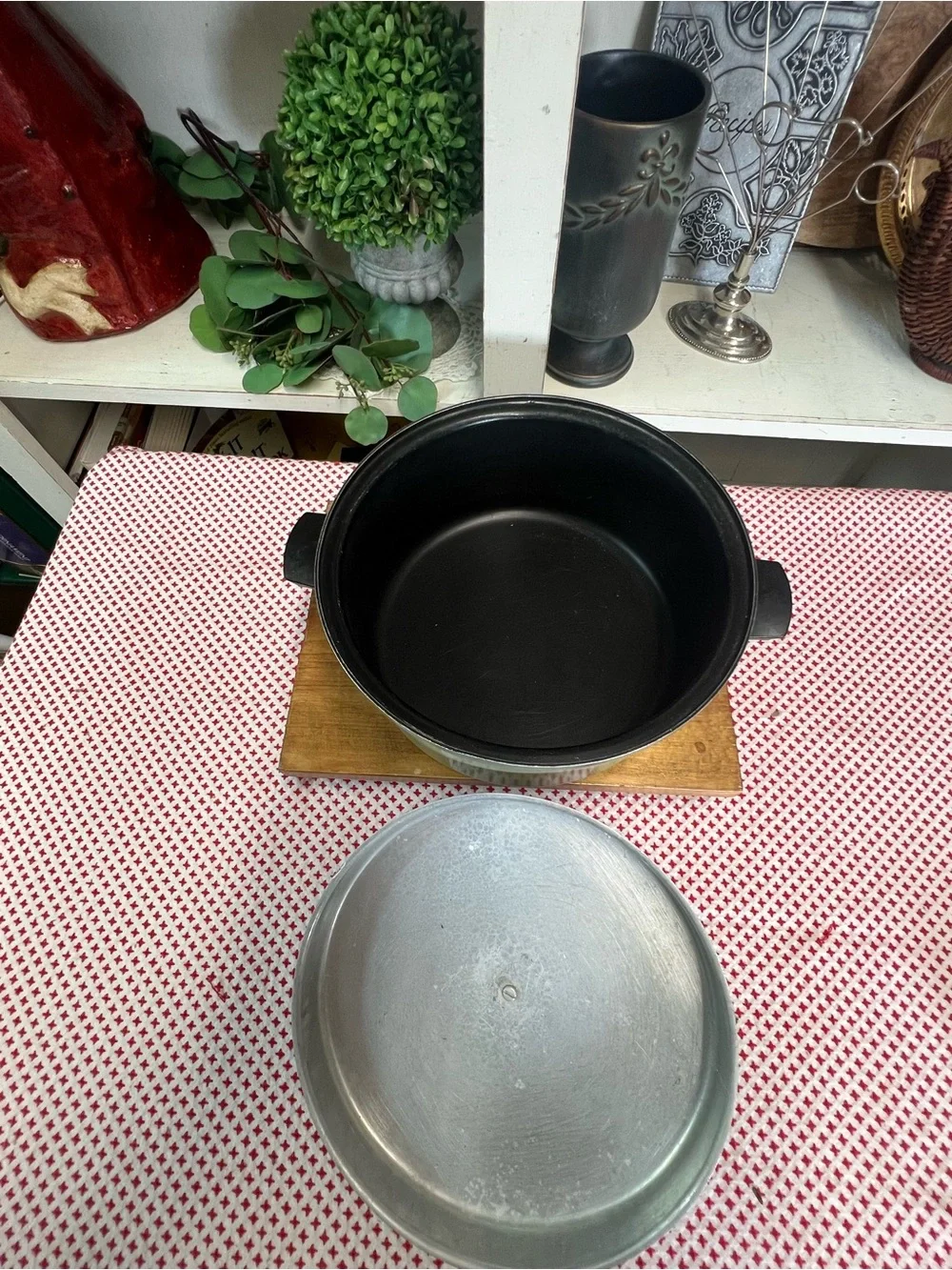 Vintage cookware green lidded pot aluminum metal retro